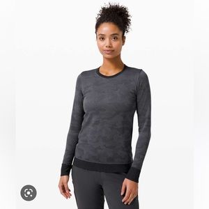 NWT Lululemon Dark Grey Camo Swiftly Breathe Long Sleeve Tee
